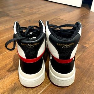 YSL court classic SL/10 sneakers in leather . SIZE EU 42